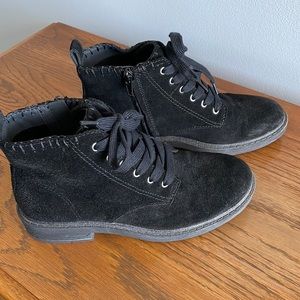 Zodiac Womens size 6.5 Black Suede Booties